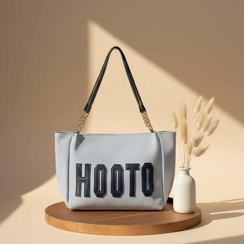 Hooto Tote Bag